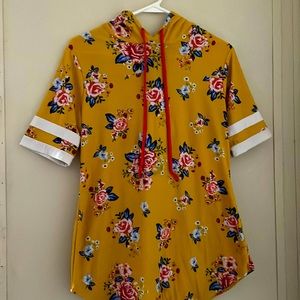 Ultra Flirt Hooded Yellow Flower Print Tee